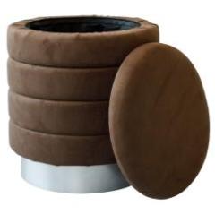 На белом фоне